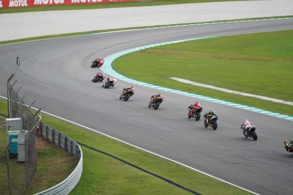 MotoGP圣马力诺站巴格尼亚米萨诺主场夺冠 积分榜领先优势继续扩大